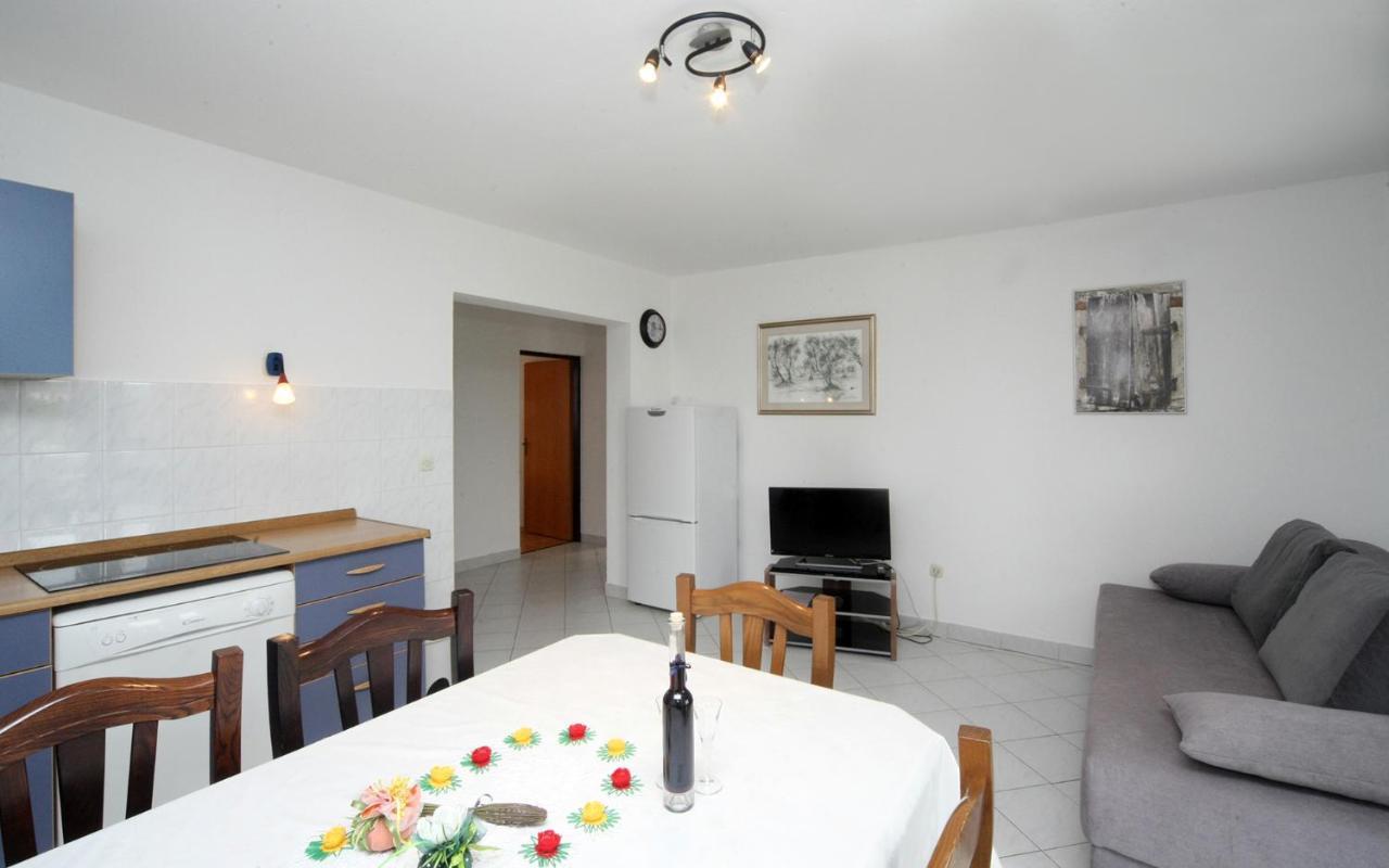 Apartments Mond Gornji Karin Esterno foto